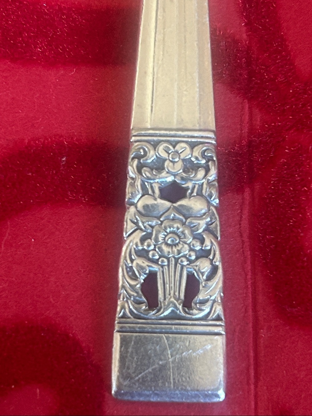 Stainless Steel Ornate Handle Dessert Flatware Set - Silver 14 piece - Picture 9 of 10
